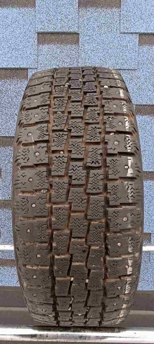 Шины Falken Eurowinter HS-415 205/55 R16 -- б/у 3.5